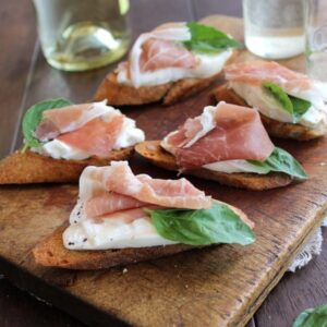 Prosciutto Crostini