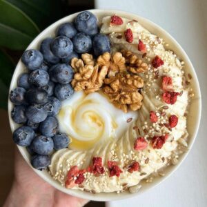 Greek Yogurt & Fruits